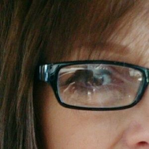 Meet your Posher, Myra